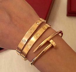 Collares pendientes Diseñador de lujo Acero inoxidable 316l Chapado en oro de 18 quilates Destornillador Tornillo Love Brand Brazalete Pulsera para mujeres y hombres Motion current 39ess