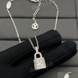 Pendentif Colliers Collier de luxe Collier Lettre Bijoux en acier inoxydable Plaqué Faux Cuir pour femmes Mariage Drop Livraison Pendentif Dhzdw