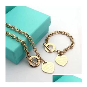 Colliers pendants Designer de luxe Sterling Sier Heart Bangle Bracelet Collier Forme Fashion Fashion Classic Femmes Bijoux Gift W Dhyzo