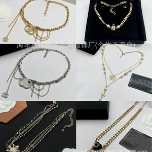 Colliers de pendentif bijoux de luxe, tempérament, mondaine, collier de lettre de perles incrusté de diamants, à la mode