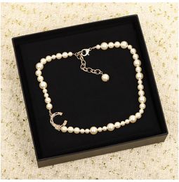 Colliers de pendentif Collier pendentif de qualité de luxe avec conception de fleurs de diamant Nature Shell Perles de tour