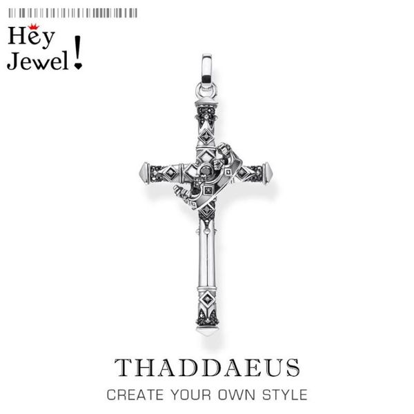 Colliers pendentifs Majestic Cross Crow