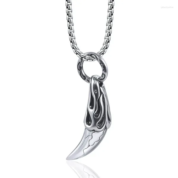 Pendentif Colliers Mâle En Acier Inoxydable Bijoux Flamme Loup Fang Collier Pour Hommes Punk Hip Hop Accessoires Étanche À L'eau Ne Se Fanent Jamais