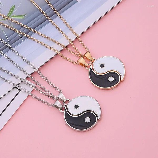 Collares colgantes Collar a juego 2 PCS Acero inoxidable Yin Yang Pieza de rompecabezas Regalos de joyería de cumpleaños para pareja / amigos