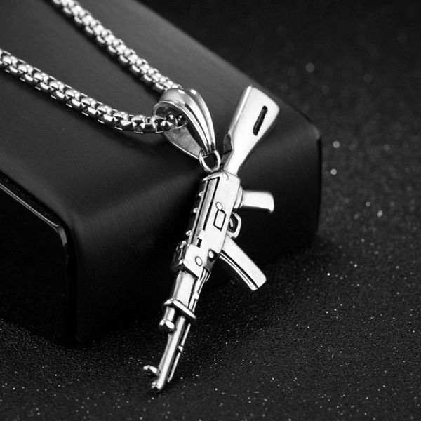 Collares pendientes Collar de hombre Oro Acero inoxidable Gargantilla Cadena Hombres Punk Accesorio AK Submachine Gun JewelryPendant