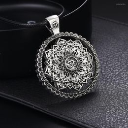 Hanger Kettingen Mannen En Vrouwen Klassieke Hindoe Zen Yoga Metalen Mandala Ketting Religieuze Stijl Gebed Amulet Sieraden