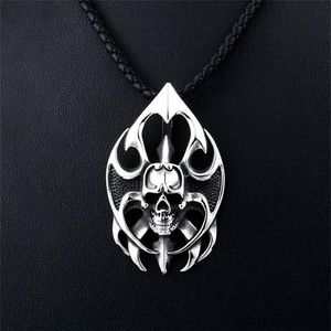 Collares colgantes Collar de acero inoxidable para hombres Punk Flame Skull Gothic Party Jewelry Regalo para motociclistas241p