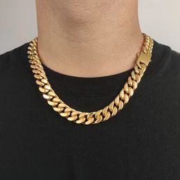 Collares colgantes Miami Hip Hop Collar de cadena de eslabones cubanos para hombres Mujeres Collar de acero inoxidable Gargantilla Accesorios de joyería de moda Parejas a juego 231121