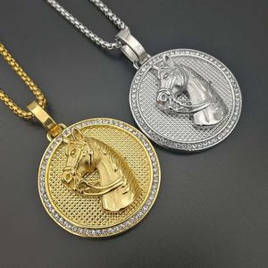 Hangende kettingen Micro verhard cz stone out bling paarden ronde ketting goud kleur 316L roestvrij staal mannen hiphop rock sieraden