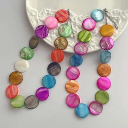 Colliers pendants Minar Bohemia 25 mm multicolore Naturel Shell Round Colliers pour femmes Collier Strand Déclaration de Holiday Beach Bijoux