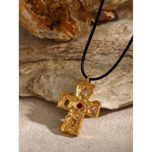 Colliers pendents Minar Retro CZ Zircon Hammer Tone Cross Pendants Colliers pour femmes Chaîne de corde noire en acier en acier en acier en acier