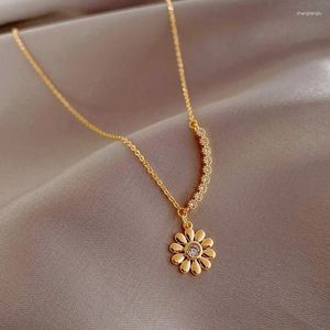 Pendentif Colliers Minar Sweet Strass Métallique Daisy Fleur Pour Femmes 14K Véritable Plaqué Or Cuivre Chaîne Asymétrique Colliers