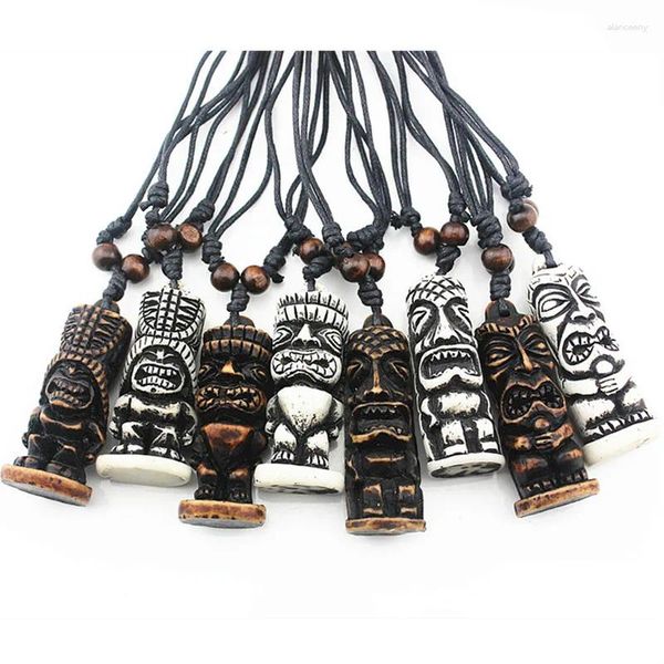 Collares colgantes MIXED COOL Boy Men's 8pcs Maorí / Estilo hawaiano Imitación Hueso Tallado Tótem Tiki Hombres Colgantes Regalos XL34