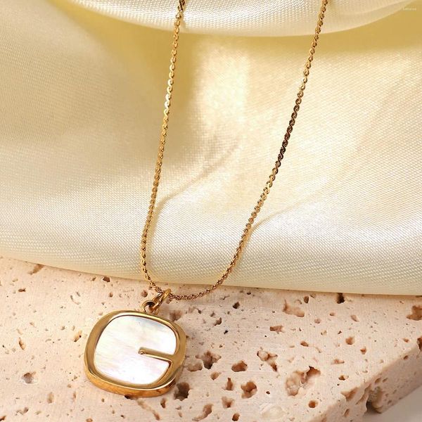 Colliers pendants bijoux modernes Shell blanc Natural Square C Collier 2023 Conception de conception Chaîne pour Girl Lady Cadeaux