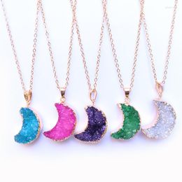 Collares pendientes Luna de cristal multicolor con bordes chapados en oro Joyería de moda