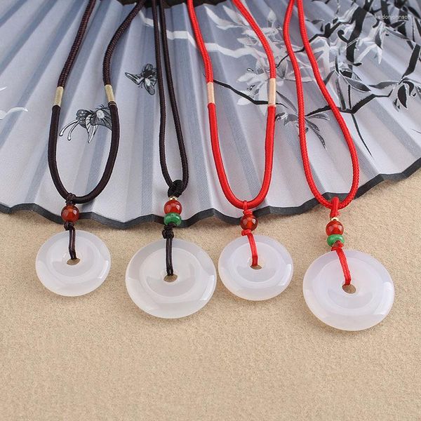 Collares pendientes Ágata natural Jade Hebilla de seguridad Pendnat Collar chino Tallado Encanto Joyería Amuleto de moda para hombres Mujeres Regalos de la suerte