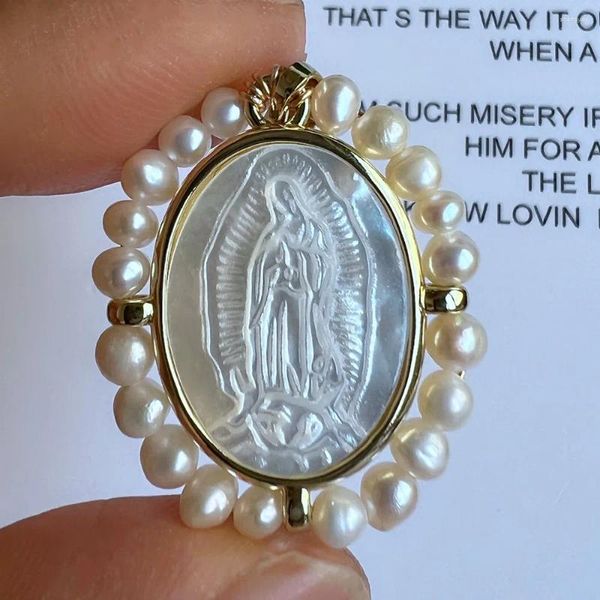 Collares colgantes perlas de agua dulce naturales Guadalupe Virgin Casar encantos para joyas que fabrican medallas religiosas