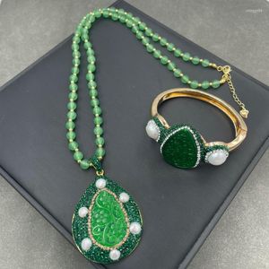 Pendentif Colliers Naturel Vert Calcédoine Agate Sculpté Floral Collier De Perles Haut De Gamme Personnalité De La Mode Chandail Chaîne Accessoires Pour Femmes