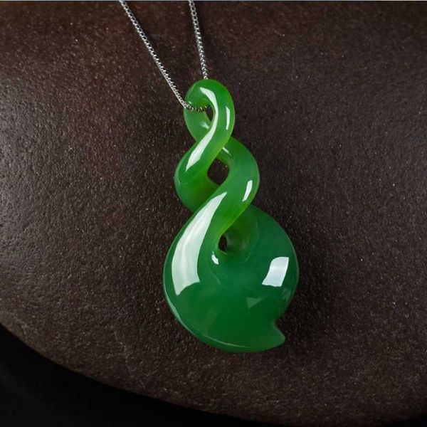 Collares pendientes Verde natural Tallado a mano en forma de corazón Jade Colgante Moda Boutique Joyería Hombres y mujeres Collar Accesorios de regalo HKD230712