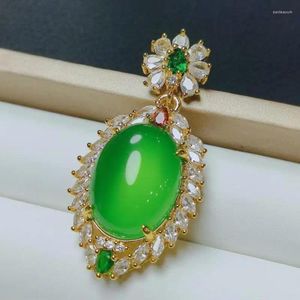 Pendentif Colliers Naturel Vert Jade Ovale Incrusté d'émeraude Ruby Zircon Luxe Jadeite Collier Femmes Fine Bijoux Accessoires