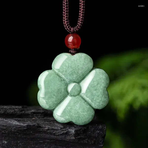 Collares colgantes Clover de jade con hermoso collar de cadena de cuerda para hombre y mujer Fengshui Geomantic Amulet Talisman