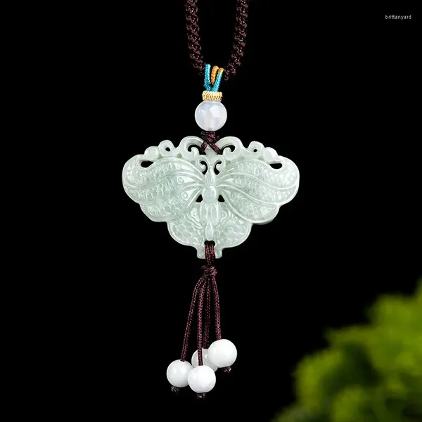 Collares colgantes Jade natural con hermoso collar de cadena de cuerda para hombre y mujer Amuleto de mariposa Talismán que simboliza la libertad