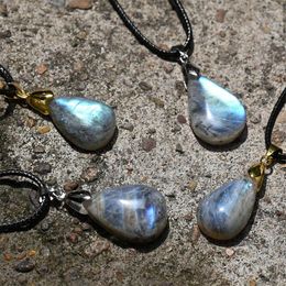 Pendentif Colliers Naturel Labradorite Goutte d'eau Collier Hommes Femmes Cristaux de guérison Bijoux Irrégulière Glitter Pierre Accessoires