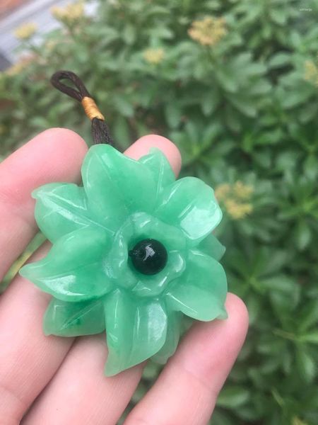 Pendentif Colliers Naturel Myanmar Une Fleur Sculptée À La Main Vert Jade Collier Femmes Rose Pendentifs Jadeite Bijoux