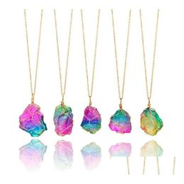 Collares colgantes Arco iris natural Irregar Piedra de cuarzo Colgante de roca Collar de piedras preciosas de cristal Envoltura de alambre chapado en oro Joyería de piedra de nacimiento Dhlum