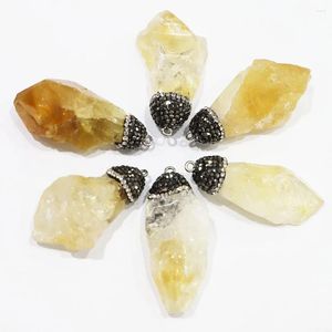 Colliers pendants Stone de minerai cru naturel Collier citrine irrégulier Reiki charme de bijoux de diy accessoires en gros 4pcs