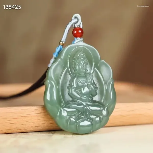 Colliers pendants Natural réel cyan blanc hetian jade Grave Guanyin Jewellery Collier de bon augure pour les cadeaux de l'homme de femme bénisse la paix