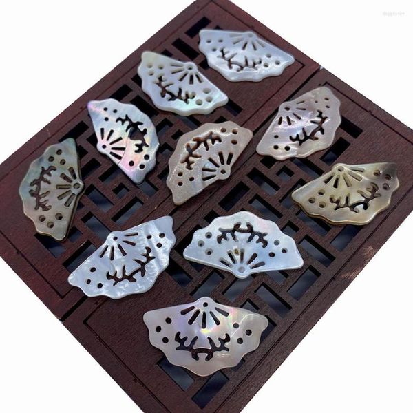 Pendentif Colliers Naturel Coquille De Mer Blanc Noir Poudre En Forme D'Éventail Sculpté Creux DIY À La Main Collier Artisanat Accessoires Cadeau 1pc