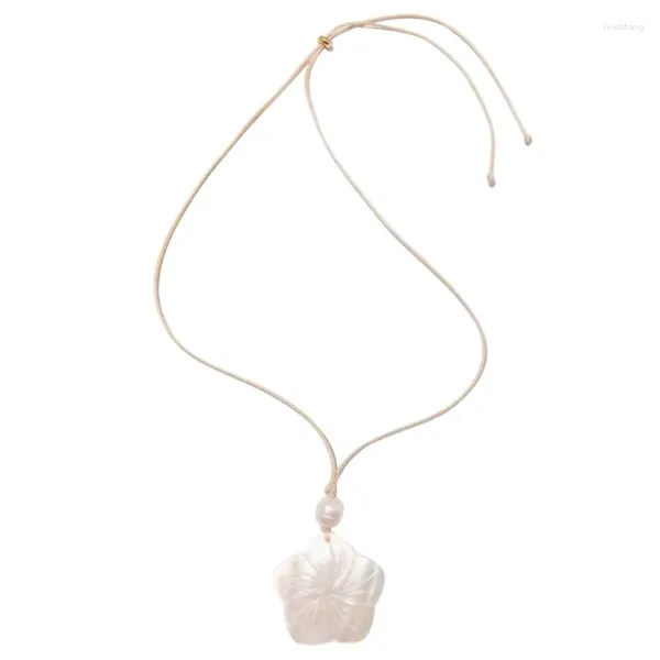 Collares colgantes Collar de conchas marinas naturales Tema del océano Flor de ciruelo Cadena de clavícula para mujeres Chica Vacaciones Regalo de joyería de verano