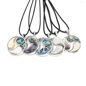 Hanger Kettingen Natuurlijke Shell Hangers Ketting Ronde Vorm Abalone Zwart Wit Waxkoord Voor Sieraden Cadeau Decoratie