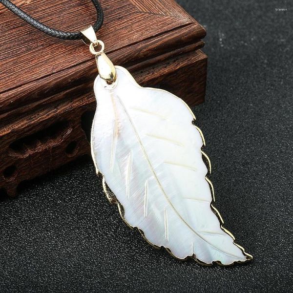 Pendentif Colliers Coquillage Naturel Nacre Blanche Sculpté Feuille Collier Pour Femmes Cadeau Élégant Et Romantique