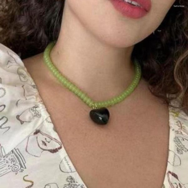 Collares pendientes Collar de cuentas de piedra natural para mujer Corazón negro Joyería de playa de verano Cute Kawaii Holiday