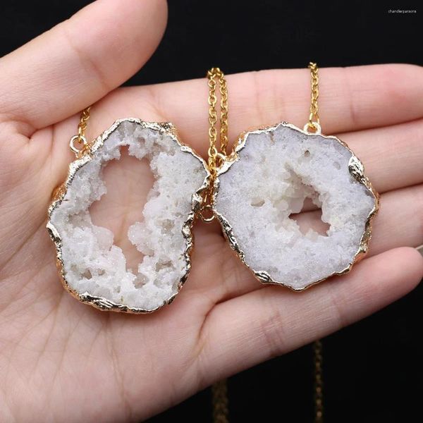 Collares colgantes Piedra natural Cristal Embrión Ágata Forma irregular Collar de brote original Encantador Reiki Curación Regalo para mujeres