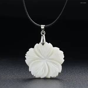 Pendentif Colliers Naturel Blanc Nacre Coquille Sculpture Daisy Fleur MOP Collier Coquillages Artisanat Décoration Femme Bijoux Cadeau