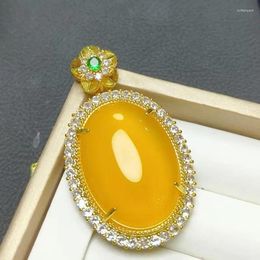 Pendentif Colliers Naturel Jaune Jade Ovale Incrusté Émeraude Zircon Luxe Jadéite Collier Femmes Guérison Pierres Précieuses Fine Bijoux Dames Cadeaux