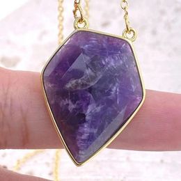 Pendentif Colliers Nature Améthyste Pierre précieuse Pentagone Charme Violet Géométrie Clavicule Bijoux Unisexe Cadeaux de Vacances