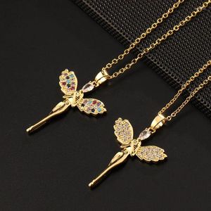 Pendentif Colliers Collier pour femme plaqué or 18 carats serti de cristal coloré Zircon Angel Classic Bijoux de mode personnalisés