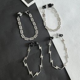 Colliers pendentif collier pour femmes en acier inoxydable lame de foudre tour de cou boucle ceinture de sécurité Y2k accessoires 231102