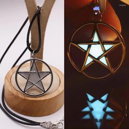 Colliers pendentifs Collier - Ronde cinq étoiles étoiles lumineuses en émail émail étoile-clés de clés d'hiver accessoires accessoires