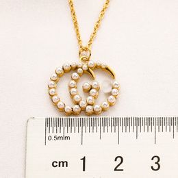 Colliers de pendentif ne s'est jamais décoloré des pendentifs de créateurs de marques de luxe en or 14 carats colliers en acier inoxydable à double lettre