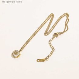 Colliers de pendentif ne s'est jamais décoloré 14k plaqués de luxe plaqués de luxe Pendants Colliers en acier Double lettre de cou collier pendentif chaîne de chaîne de collier Y240319