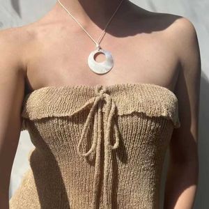 Colliers de pendentif Nouvelle mode Europe Exquise Natural Shell Round Geometric Pendant Collier Femmes Vacances d'été Accessoires de plage