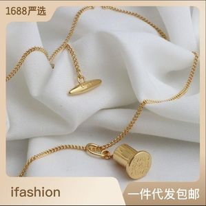 Hanger kettingen Nieuwe gouden korte trui -ketting met lichte luxe en niche -ontwerpafdichting hangketting voor vrouwen