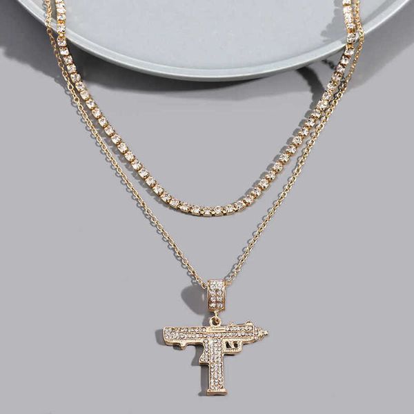 Pendentif Colliers Nouveau Hip Hop Uzi Submachine Gun Cristal Chaîne Collier pour Femmes Hommes Multi Couche Brillant Strass Ras Du Cou Bijoux 230613