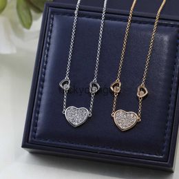 Pendentif Colliers Nouveau Collier Femme Amour Pendentif Happy Diamond V Or Blanc Fritillaria Incrusté Diamant Collier Coulissant Chaîne x0711