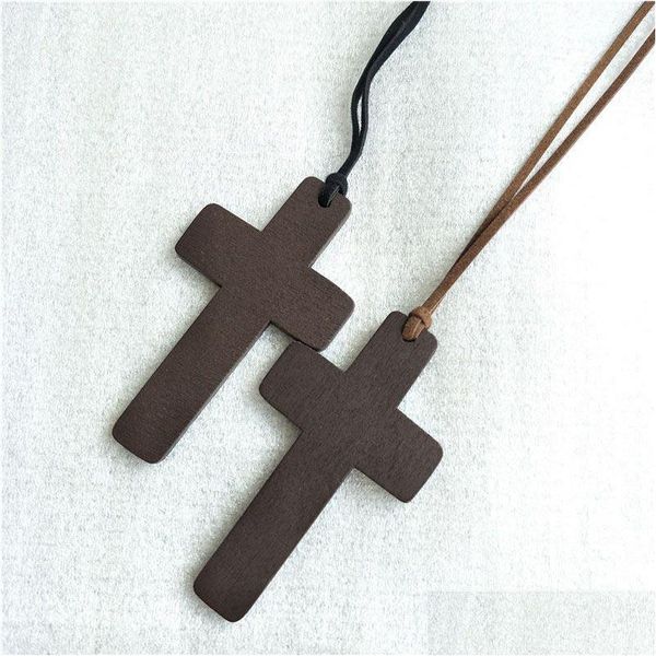 Collares colgantes Nueva cruz de madera simple para mujeres Crucifijo de madera con cuerda de cuerda marrón negra Cadenas largas Joyería de moda en BK Drop Dho4V